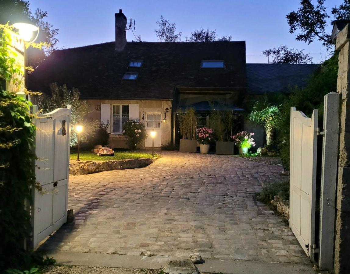 Gite De La Tour De Loire - 65 M2 Au Pied D'Une Tour De Gue Du 17Eme Siecle Mer Exterior photo